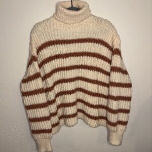 5/$25 Cream and Brown Striped Turtleneck Sweater